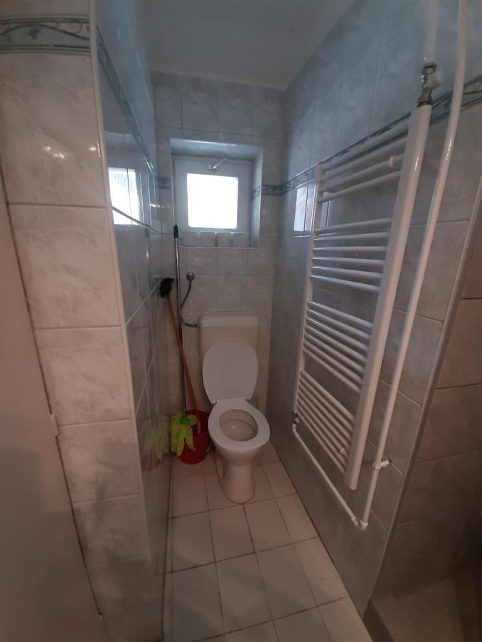 Gyopar Gyoengye Apartmanhaz Orosháza Eksteriør bilde