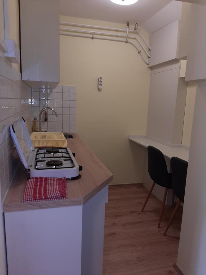 Gyopar Gyoengye Apartmanhaz Orosháza Eksteriør bilde