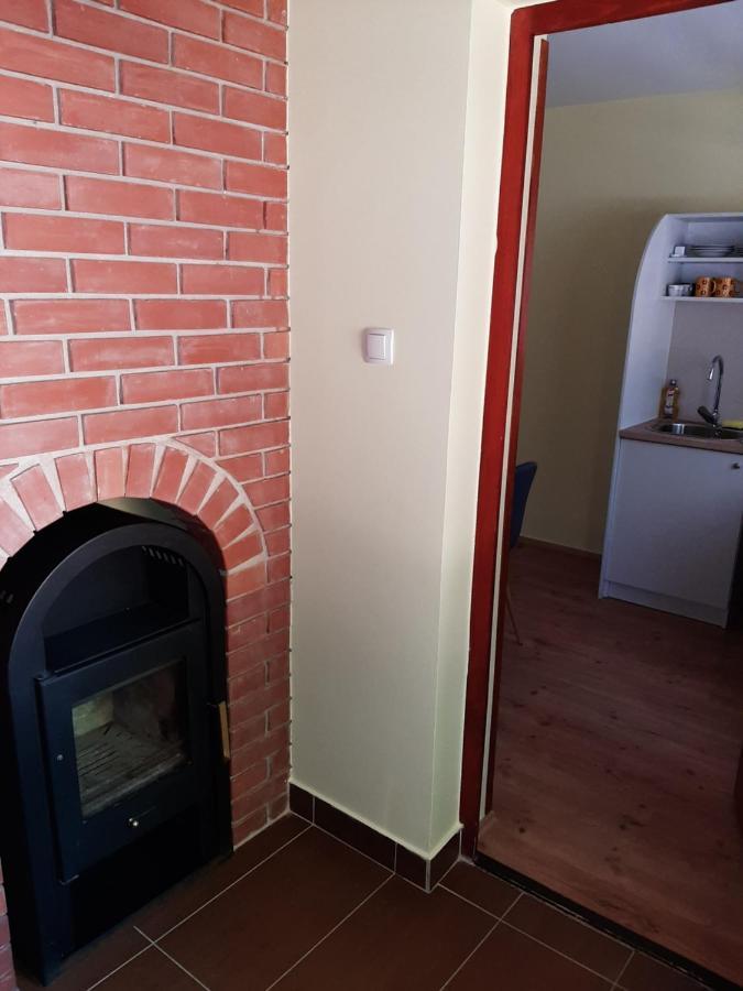 Gyopar Gyoengye Apartmanhaz Orosháza Eksteriør bilde