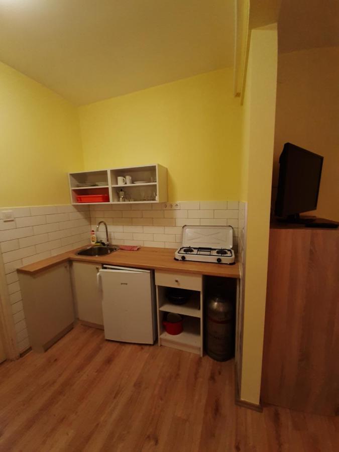 Gyopar Gyoengye Apartmanhaz Orosháza Eksteriør bilde
