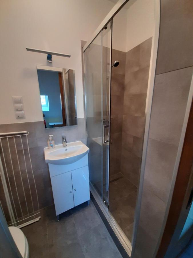 Gyopar Gyoengye Apartmanhaz Orosháza Eksteriør bilde